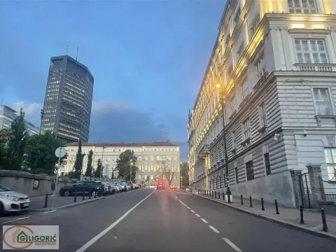 Izdavanje, trosoban stan, 64m², Savski Venac, Beograd - image 20