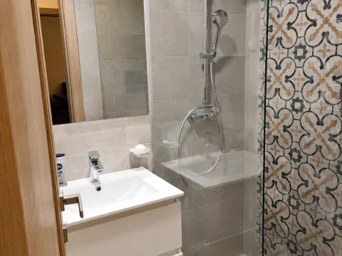 Izdavanje, jednosoban stan, 53m², Master Kvart, Podgorica - image 5