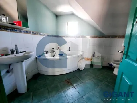 Sale, house, 355m², Surčin (mesto), Surčin - image 12