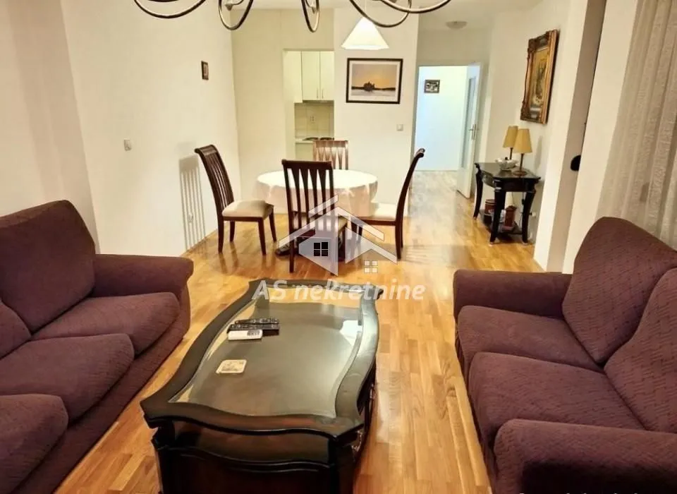 Izdavanje, četvorosoban stan, 105m², Crveni Krst, Beograd