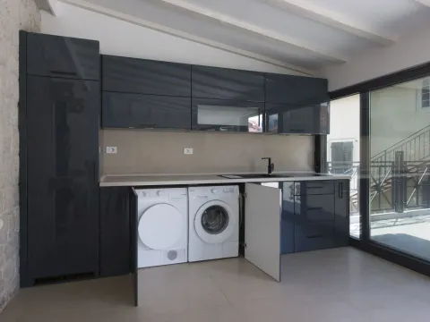 Sale, house, 250m², Kotor, Crna Gora - image 18