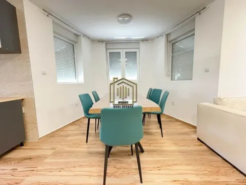 Izdavanje, kuća, 170m², Zagorič, Podgorica - image 5