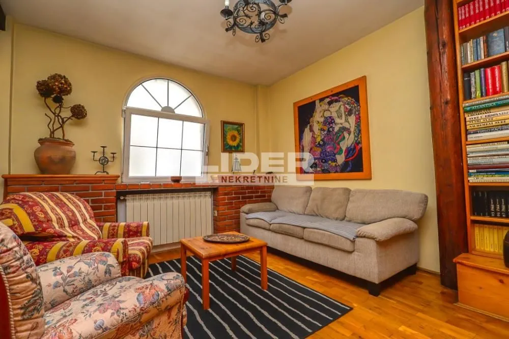 Izdavanje, stan, 130m², Savski Venac, Beograd