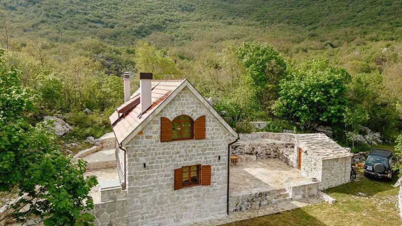 Sale, house, 70m², Vrbanj, Herceg Novi