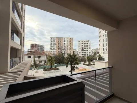 Prodaja, jednosoban stan, 54m², Centar, Bar - image 5