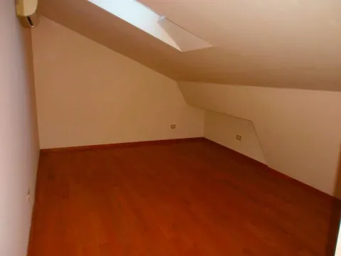 Izdavanje, četvorosoban stan, 186m², Podgorica, Crna Gora - image 14