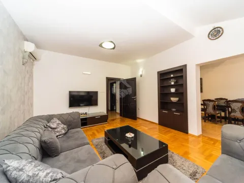 Izdavanje, dvosoban stan, 115m², Tološi, Podgorica - image 3