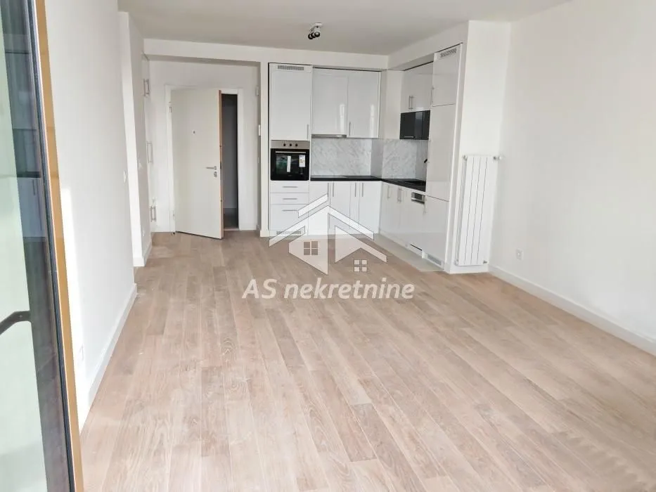 Izdavanje, dvosoban stan, 59m², Savski Venac, Beograd