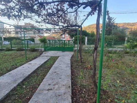 Izdavanje, dvosoban stan, 140m², Podgorica, Crna Gora - image 17