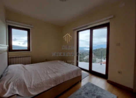 Izdavanje, kuća, 150m², Radanovići, Kotor - image 10