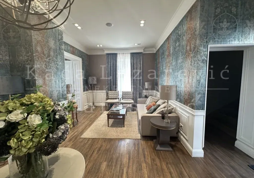 Izdavanje, stan, 250m², Stari Grad, Beograd