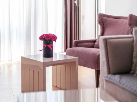 Izdavanje, jednosoban stan, 77m², Budva, Crna Gora - image 2