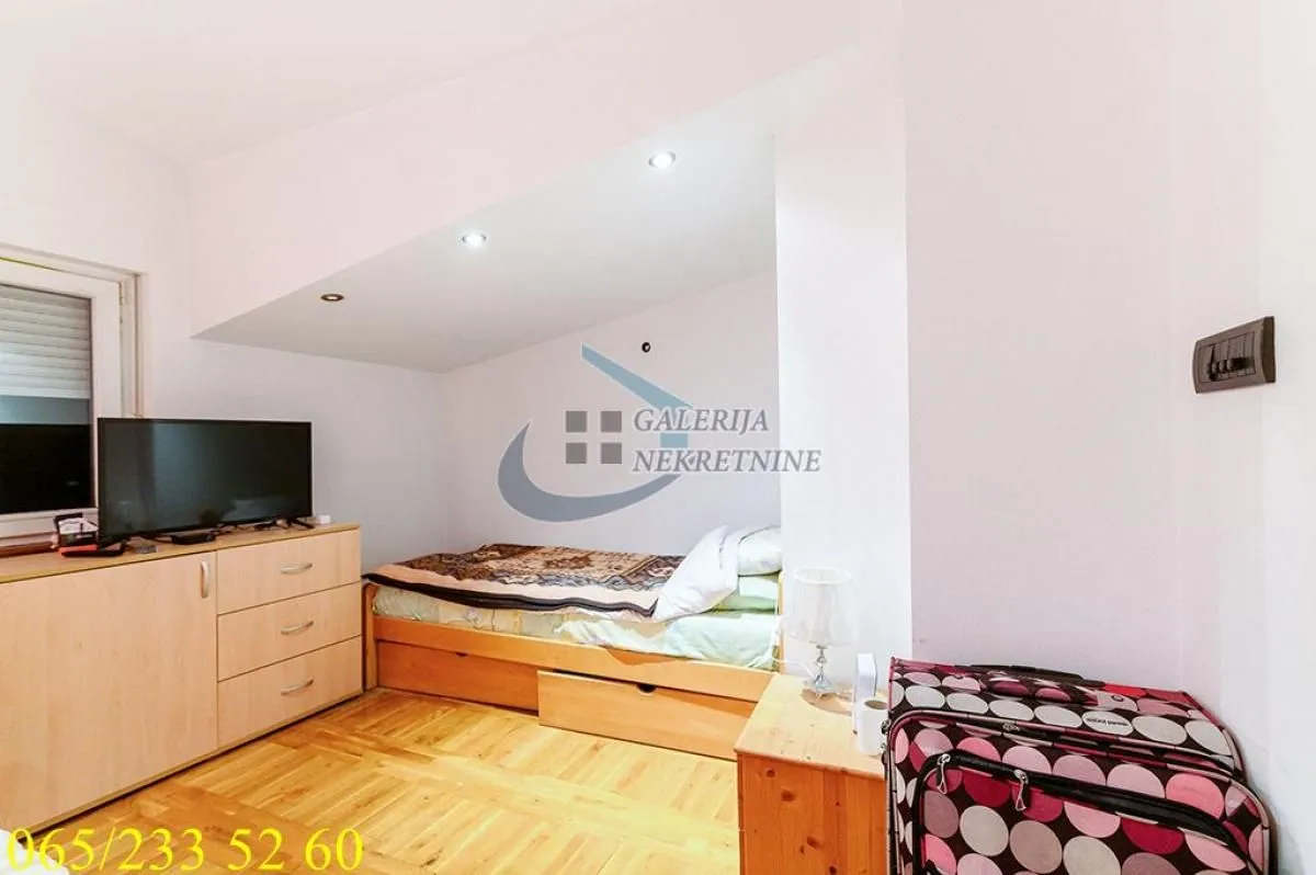Sale, three bedroom apartment, 72m², Karaburma, Palilula Sve Podlokacije