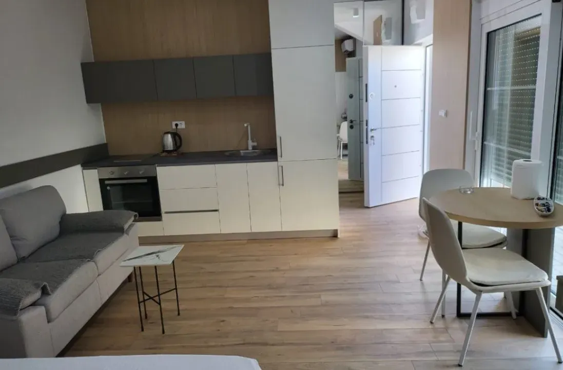 Izdavanje, garsonjera, 30m², Gradiošnica, Tivat