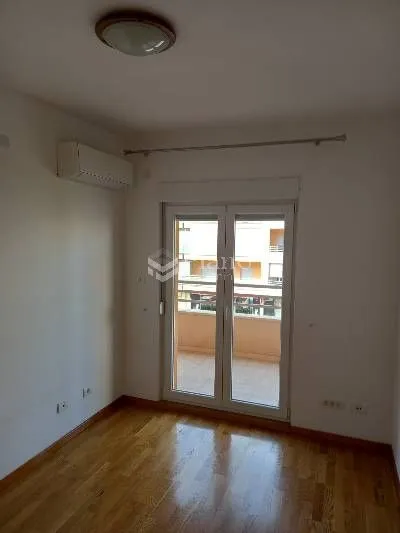 Rent, two bedroom apartment, 74m², City Kvart, Podgorica