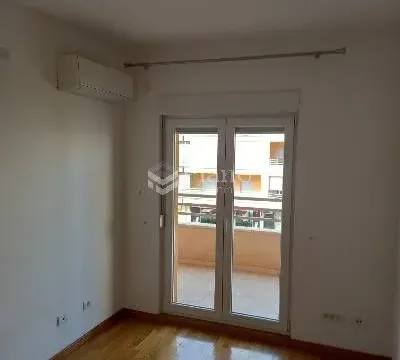 Rent, two bedroom apartment, 74m², City Kvart, Podgorica - image 6