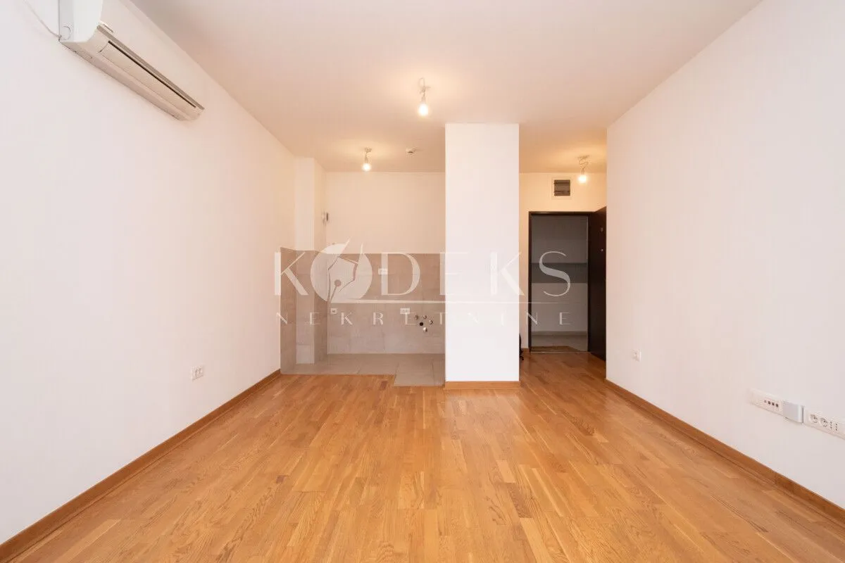 Rent, one bedroom apartment, 42m², City Kej, Podgorica