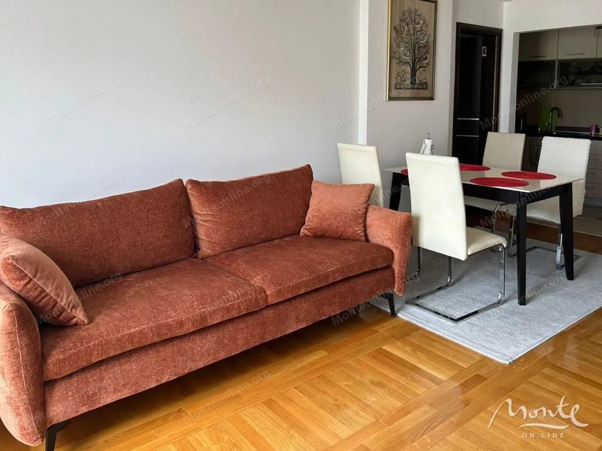 Prodaja, dvosoban stan, 84m², Bečići, Budva