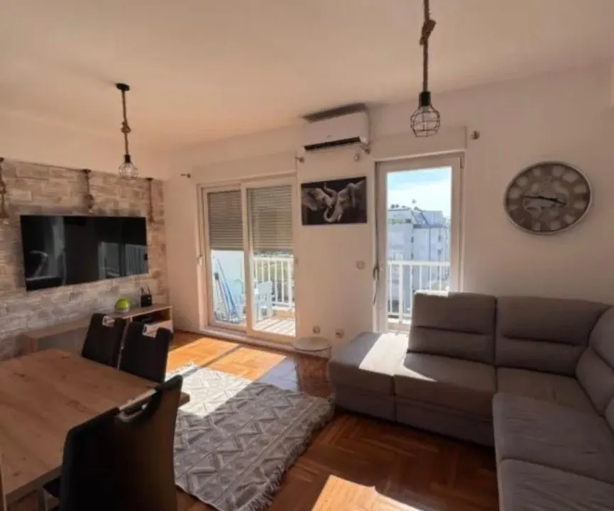 Prodaja, dvosoban stan, 76m², Zabjelo, Podgorica