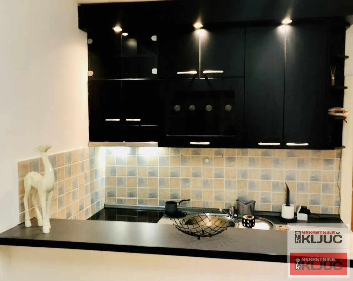 Rent, studio apartment, 28m², Grbavica, Novi Sad Sve Podlokacije