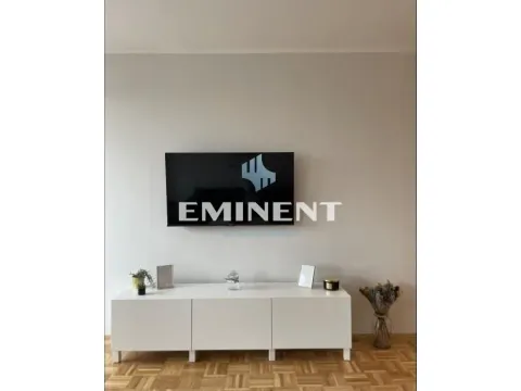 Izdavanje, trosoban stan, 67m², Novi Beograd Blok 23, Novi Beograd Sve Podlokacije - image 4