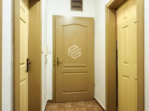 Izdavanje, jednosoban stan, 43m², Stari Aerodrom, Podgorica - image 8