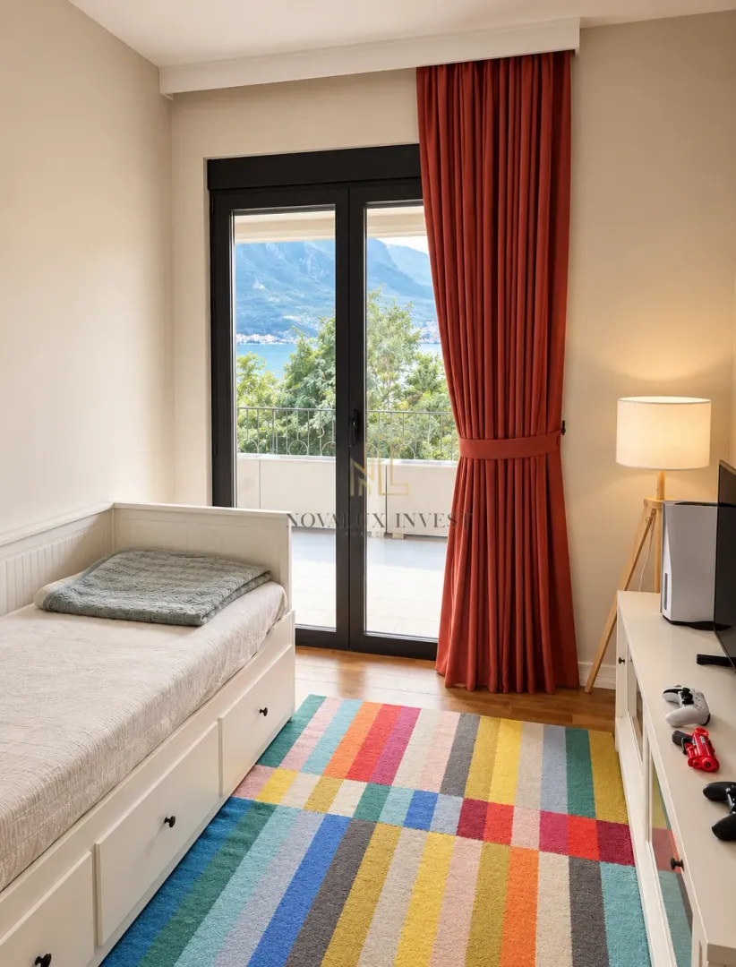Prodaja, trosoban stan, 160m², Dobrota, Kotor