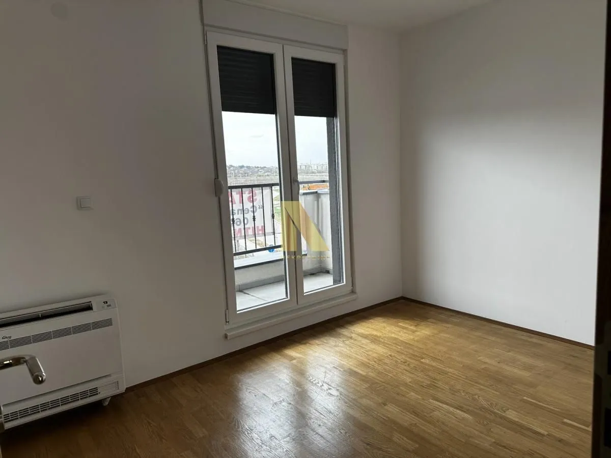 Prodaja, četvorosoban stan, 80m², Mišeluk, Petrovaradin