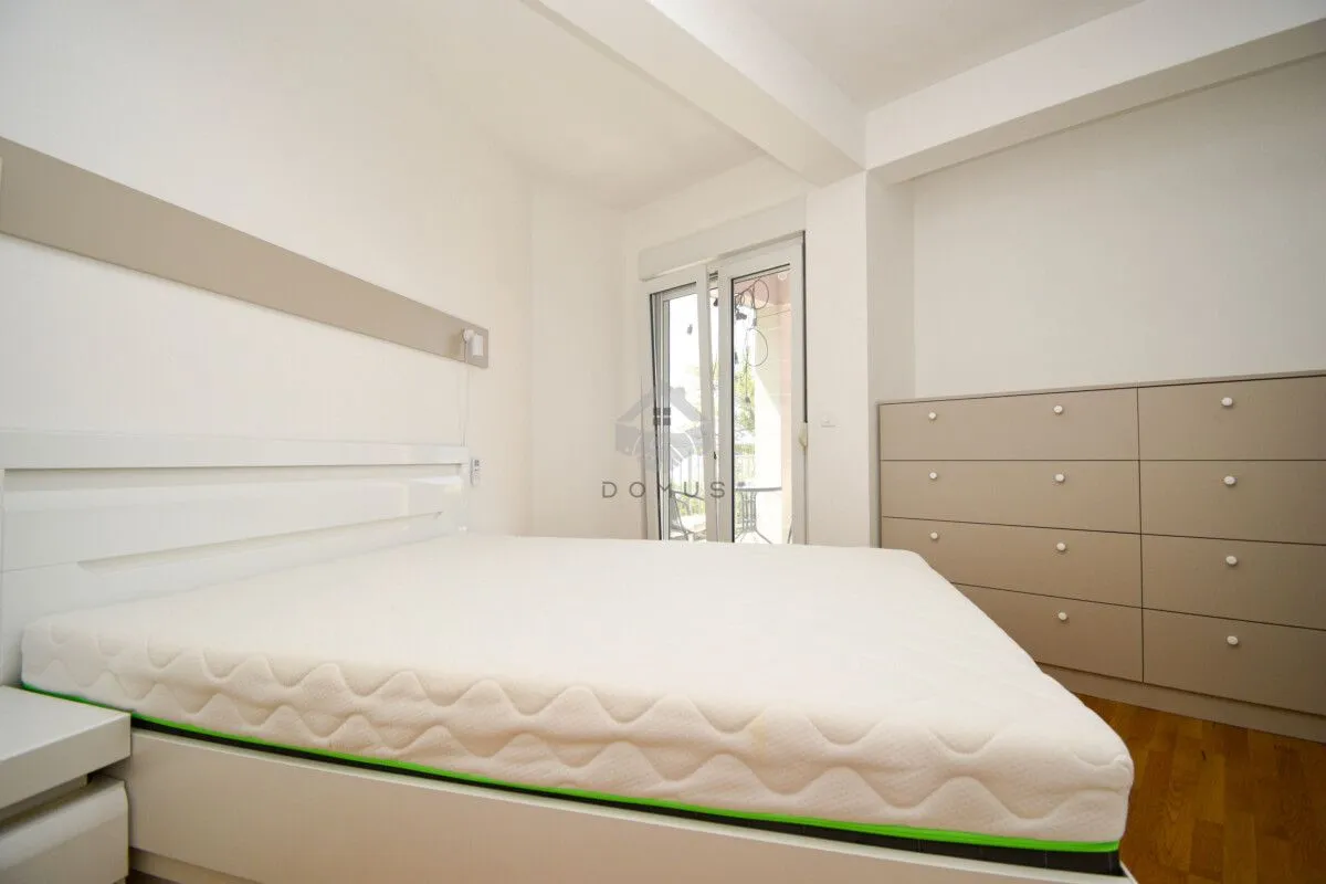 Prodaja, dvosoban stan, 72m², Tivat, Crna Gora