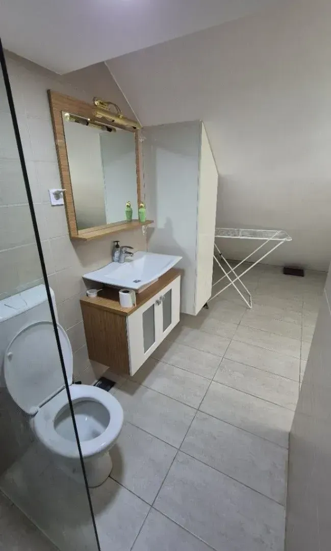 Prodaja, dvosoban stan, 120m², Stari Aerodrom, Podgorica
