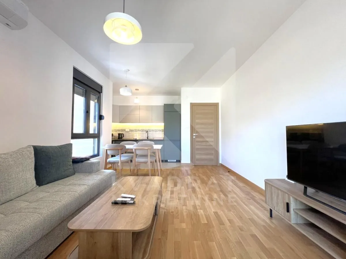 Izdavanje, dvosoban stan, 61m², Tološi, Podgorica