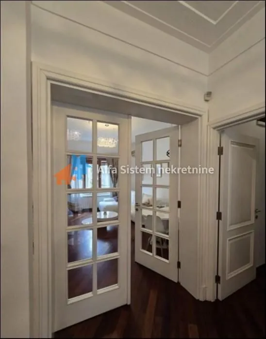 Izdavanje, trosoban stan, 86m², Kalenić Pijaca, Vračar Sve Podlokacije