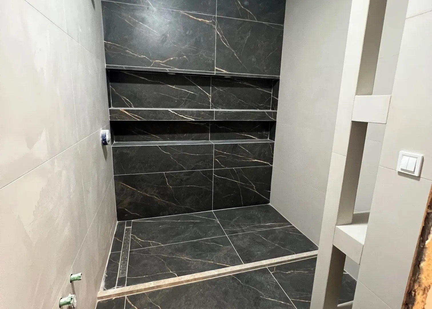 Prodaja, dvosoban stan, 72m², Stari Aerodrom, Podgorica