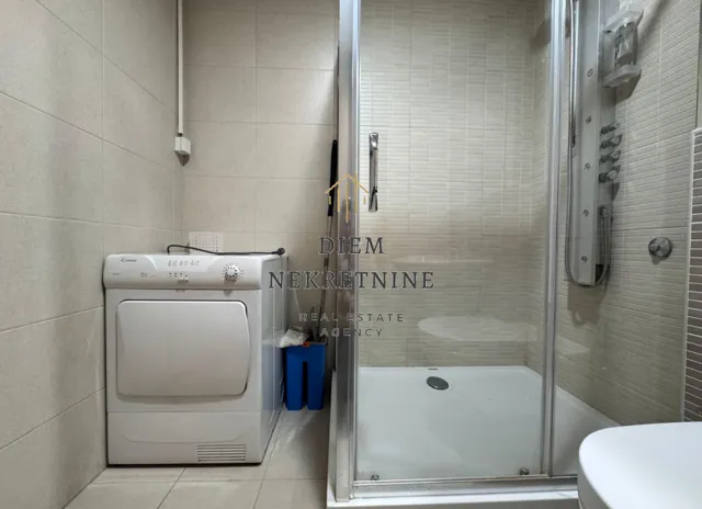 Izdavanje, jednosoban stan, 50m², City Kvart, Podgorica