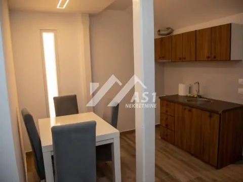 Izdavanje, kuća, 76m², Sremska Kamenica, Petrovaradin - image 6