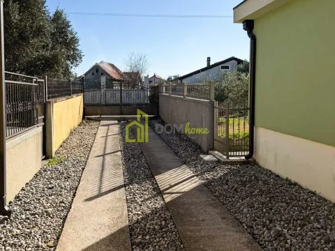 Izdavanje, trosoban stan, 165m², Farmaci, Podgorica - image 18