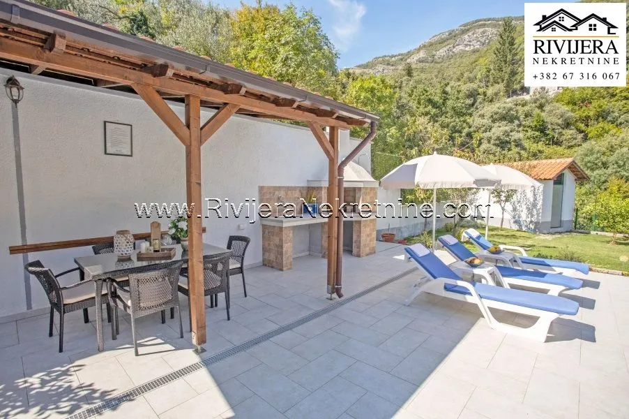 Prodaja, kuća, 272m², Baošići, Herceg Novi