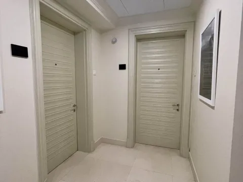 Prodaja, jednosoban stan, 34m², Tivat, Crna Gora - image 10
