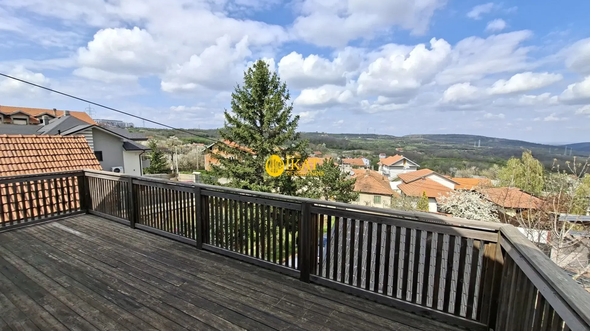 Prodaja, kuća, 250m², Mali Mokri Lug, Zvezdara Sve Podlokacije