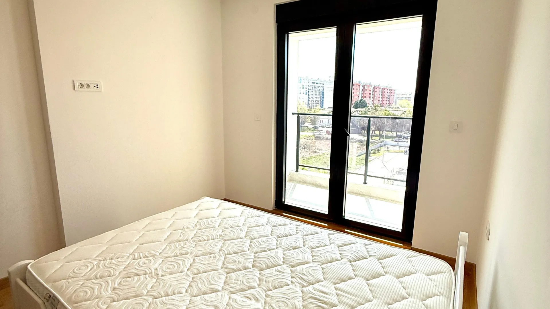 Prodaja, jednosoban stan, 56m², Tološi, Podgorica
