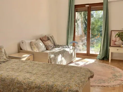 Izdavanje, trosoban stan, 110m², Gorica C, Podgorica - image 2