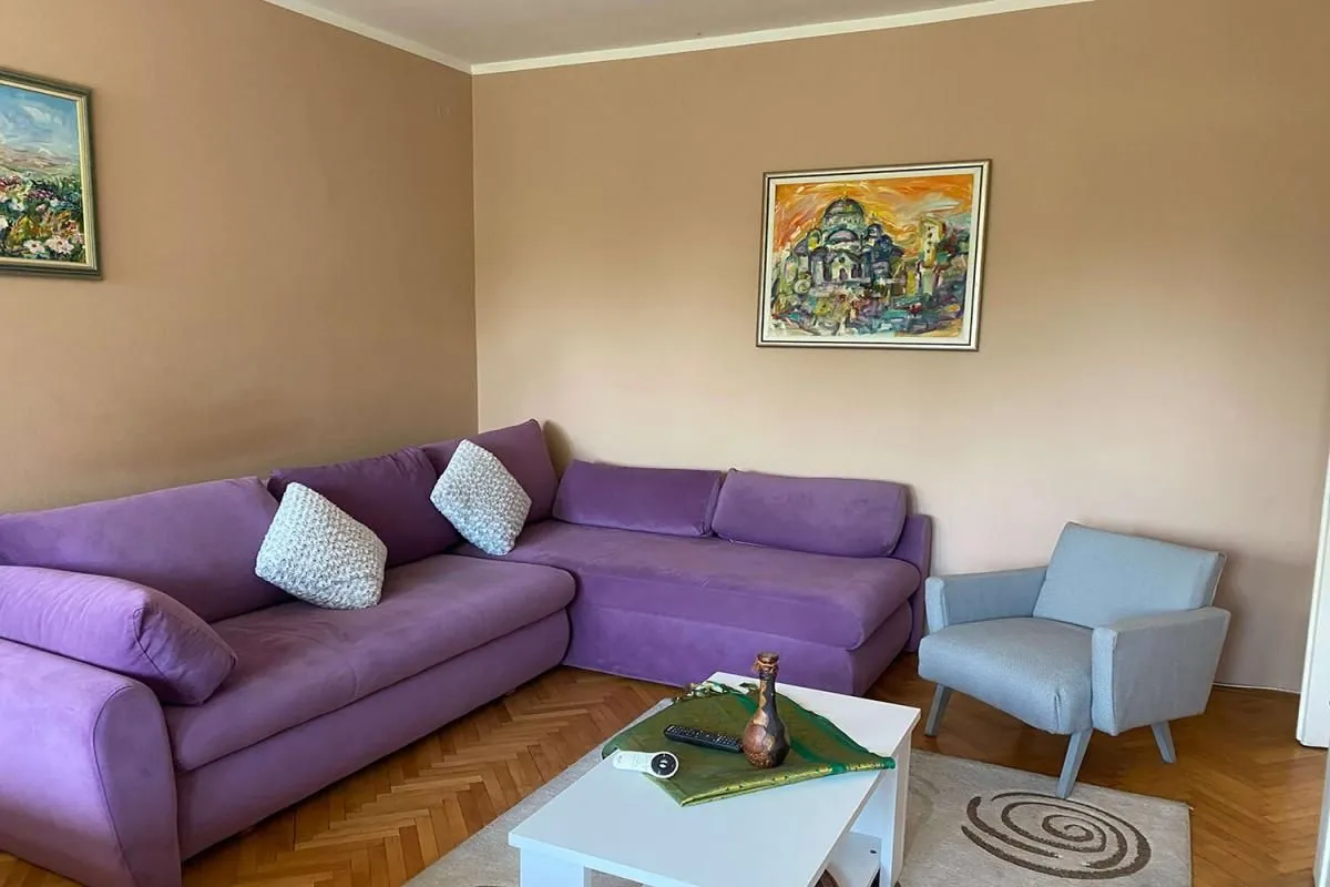 Rent, two bedroom apartment, 90m², Savski Venac, Beograd