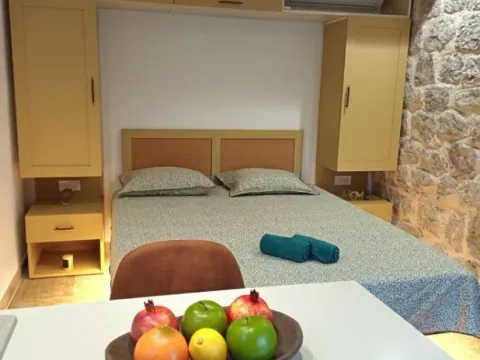 Rent, studio apartment, 19m², Gradiošnica, Tivat - image 4