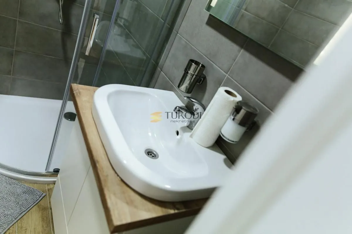 Izdavanje, jednosoban stan, 42m², Podbara, Novi Sad Sve Podlokacije