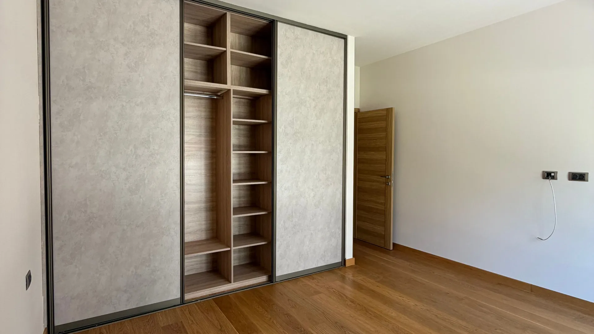 Prodaja, dvosoban stan, 74m², Kruševac, Podgorica