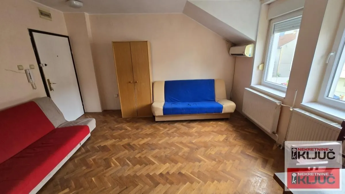 Izdavanje, jednosoban stan, 26m², Grbavica, Novi Sad Sve Podlokacije