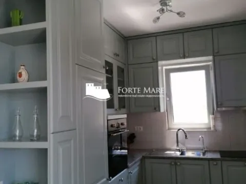 Prodaja, kuća, 203m², Tivat, Crna Gora - image 5