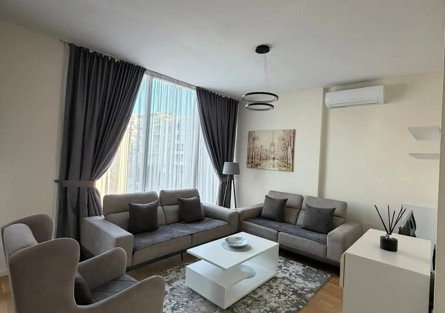 Izdavanje, dvosoban stan, 68m², Blok 9, Podgorica