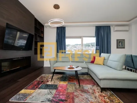 Izdavanje, trosoban stan, 110m², Momišići, Podgorica - image 8