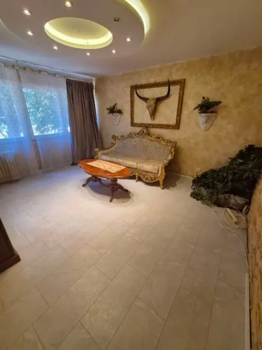 Izdavanje, trosoban stan, 75m², Novi Beograd Sve Podlokacije, Beograd